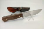 Ein Messer aus M390 Stahl.